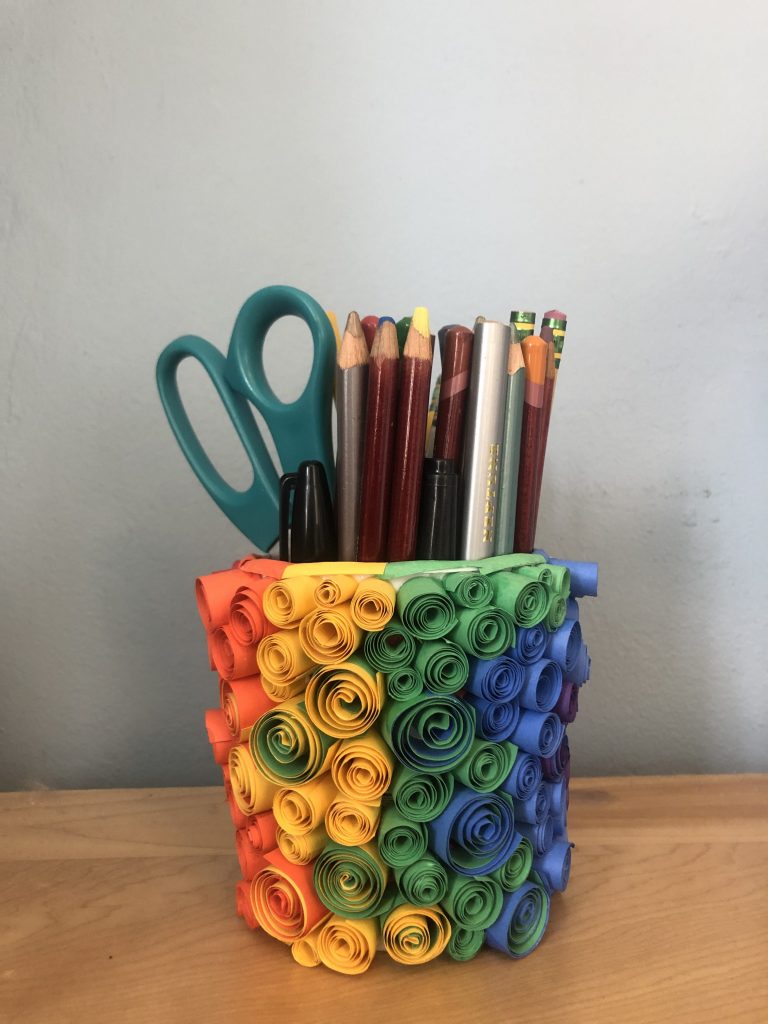 Quilled pencil cup design