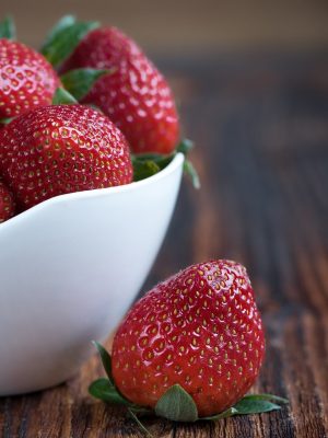 strawberry-1330459_1920