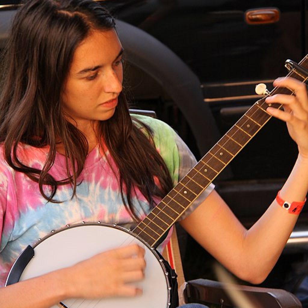 Banjo being played by woman