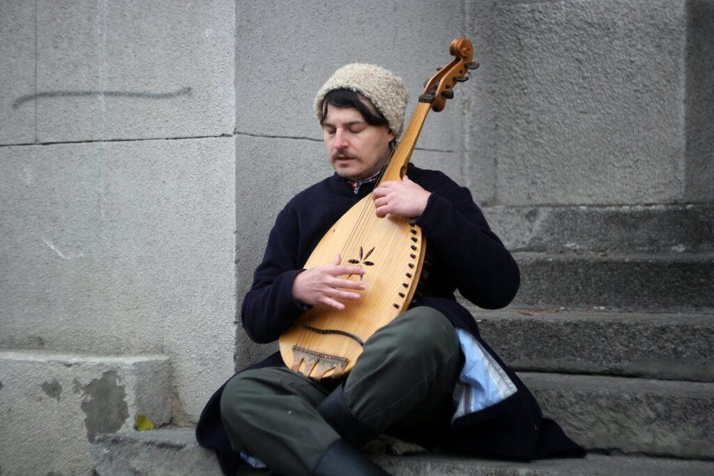 Musician playing the Bandura in Kharkiv